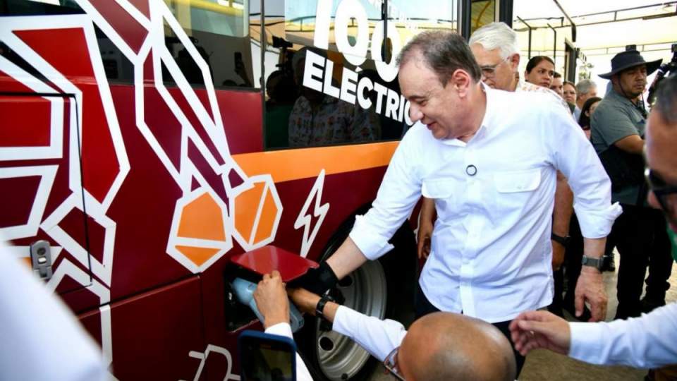 El gobernador Durazo hace historia con el Plan Sonora al inaugurar la primera electrolinera pública en el estado